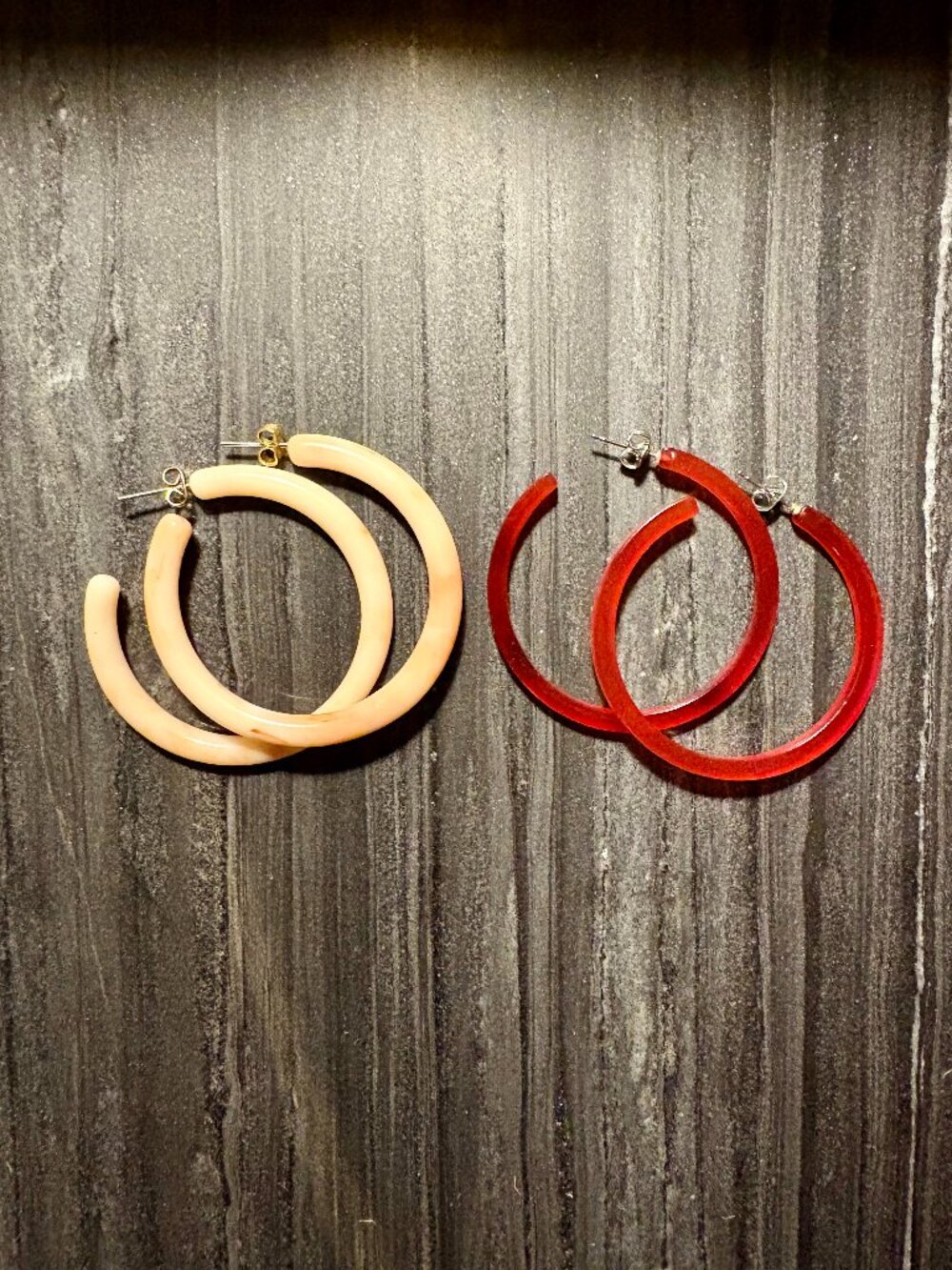 (2) Two Pairs of Nat + Noor Cellulose Hoop Earrings - Rust & Beige